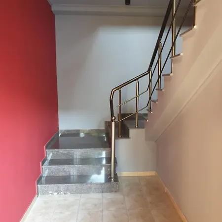 Center Apartment *